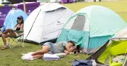 Superfan, 85, Braves 30C Heat for 48-Hour Wimbledon Queue