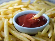 Supermarket Ketchup Rivals Heinz in Which? Taste Test at Lower Cost