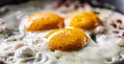 Swap Oil and Butter for Water to Make Perfect Fried Eggs