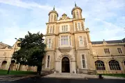 Teenager Pleads Not Guilty to Hate Crime Over Antisemitic Video Outside Mosque