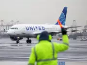 Teen's Bluetooth Watch Name 'Bomb' Forces United Airlines Flight Diversion