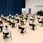 Thousands of UK Schools Cancel Classes Ahead of Record-Breaking Heatwave
