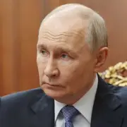 Time Travel Conspiracy: Putin Lookalikes in 1920 and 1941 Photos