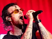 Tom Grennan Says Sobriety Isn't About Drink or Drugs, Fatherhood Saved Him