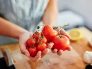 Tomatoes Stay Fresh for Two Weeks with Proper Kitchen Storage