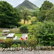 Top 10 UK Beer Gardens: Expert Picks for Summer Sipping