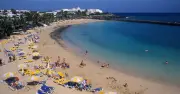 Tourists Divided Over Lanzarote: Wind and Costs Spark Backlash
