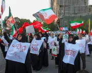 Trump Claims Iran Peace Deal Set for Sunday, Strait of Hormuz to Reopen