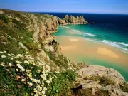 UK Beach Hotter Than Ibiza: Porthcurno Reaches 30°C as UK Sizzles at 40°C