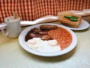 UK Cafe Unchanged Since the 1940s Has One of Top 5 Breakfasts in the World