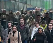 UK Employment Minister Defends Workers' Rights Reforms Against Costs Backlash