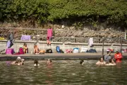 UK Fire Chiefs Warn Parents During 'Dangerous' Heatwave: 'Risks Are Real'