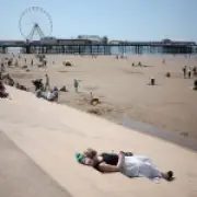 UK Heatwave Possible This Week as Temperatures Could Reach 28C