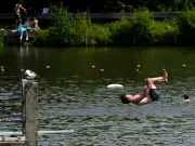 UK Heatwave to End With Thunderstorms, Temperatures to Drop