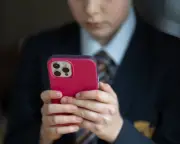 UK PM gives Apple and Google ultimatum to block child porn on phones