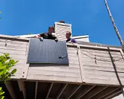 UK Retail Giants in Talks to Sell Plug-In Balcony Solar Panels