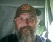US Marine Veteran Uses Combat Training to Save Trucker's Life