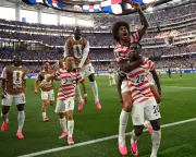 USA Dominate Paraguay 4-1 in World Cup Opener with Showtime Style