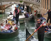 Venice Mayor Proposes Raising Day-Tripper Fee to €50