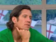Vernon Kay Nearly Swears Live on BBC Radio 2 Over Litterbug Pet Peeve