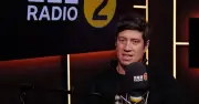 Vernon Kay relieved as Family Fortunes buzzers replaced by Ten to the Top quiz mentions