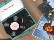 Vintage Record Player Drops to £43 with Father's Day Delivery