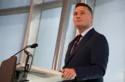 Wes Streeting Claims Enough Support to Trigger Labour Leadership Contest Against Starmer