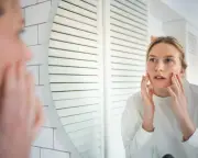 Why I Quit Mirrors: A Life-Changing Decision for Confidence