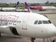 Wizz Air Crew Reveals Why Cabin Lights Are Dimmed at Takeoff and Landing