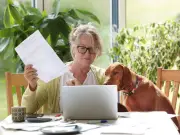 Woman pays off £120,000 debt and mortgage using simple £1 rule