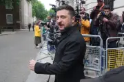 Zelensky Vows Ukraine Won't 'Silently Die' Ahead of London Talks