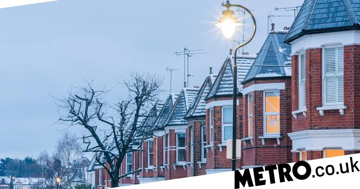9 Cheap Ways to Heat Your Home This Winter for Under £10 Each