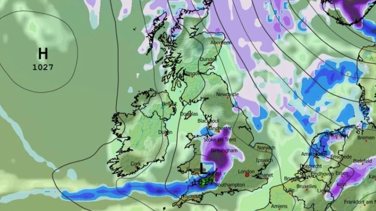 Snow to blanket 38 UK cities including London over three days, maps show