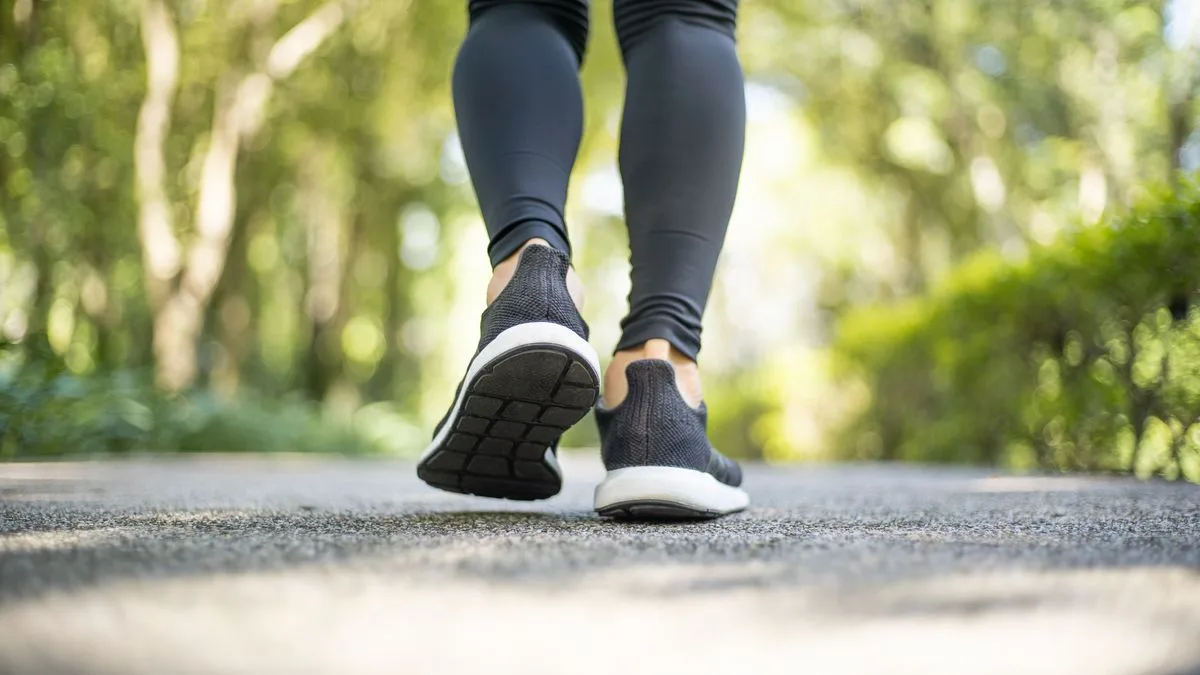 Just 11 minutes of brisk walking daily cuts early death risk by nearly a quarter, study finds