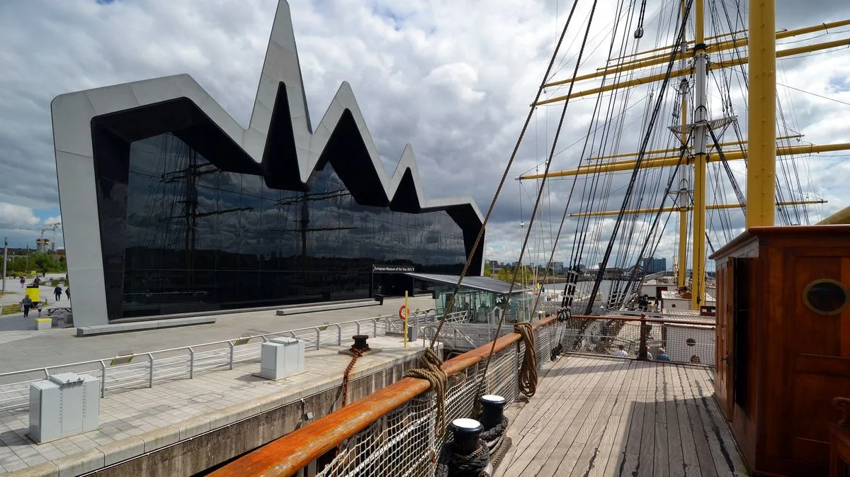 Radio Station Offers £25k Reward for Stolen £500k Lipton Trophy