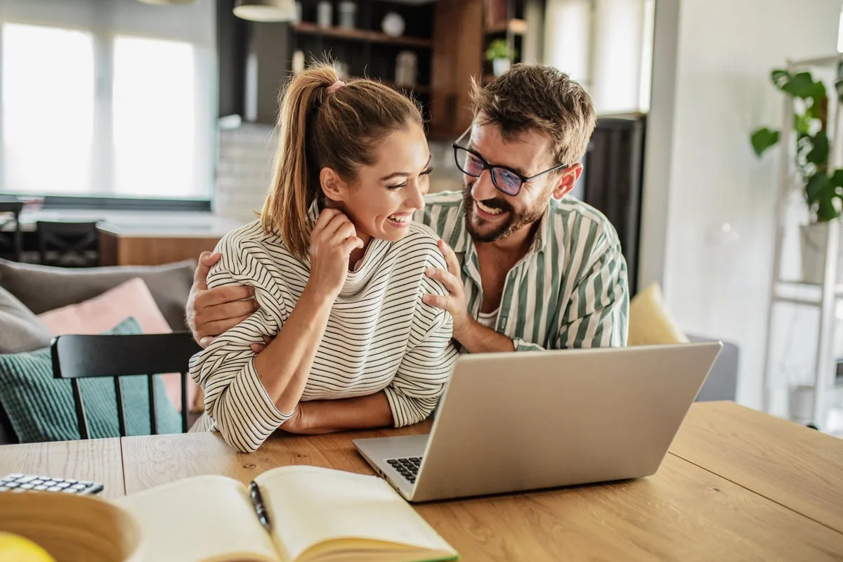 The 6-7 Dating Trend: Experts Question 'Settling for Mid-Range' Theory