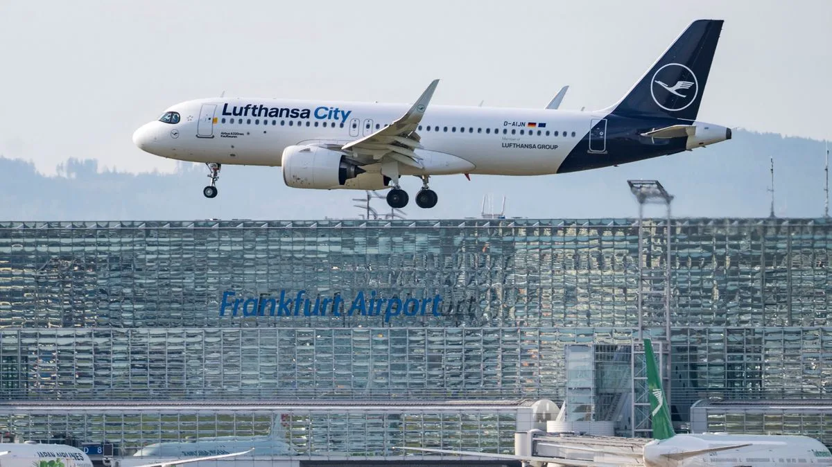 EU Bans Airlines from Adding Fuel Surcharges Amid Rising Jet Fuel Costs