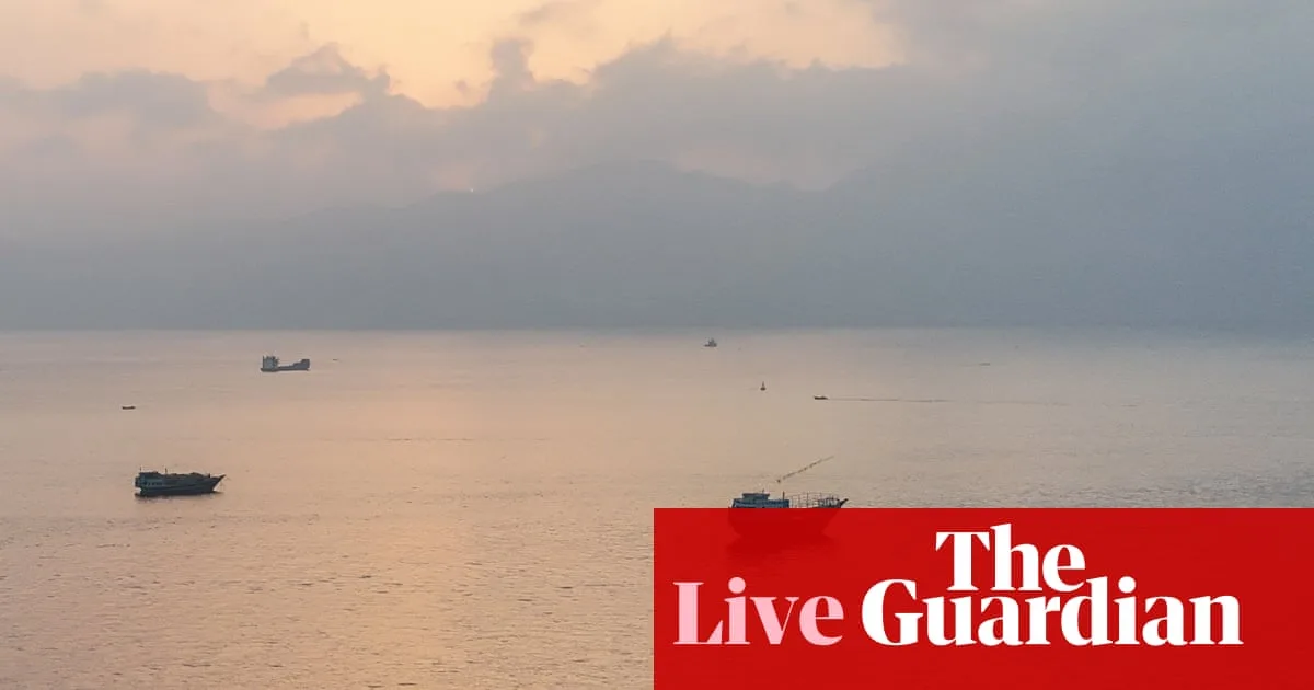 Airstrikes Kill Over 25 in Iran as Trump's Deadline Looms