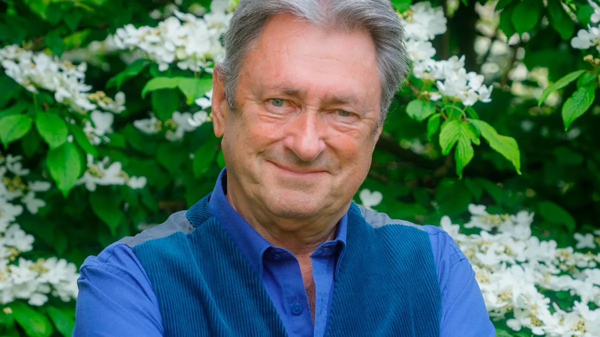 Alan Titchmarsh's Five Must-Have Perennials for Every Garden