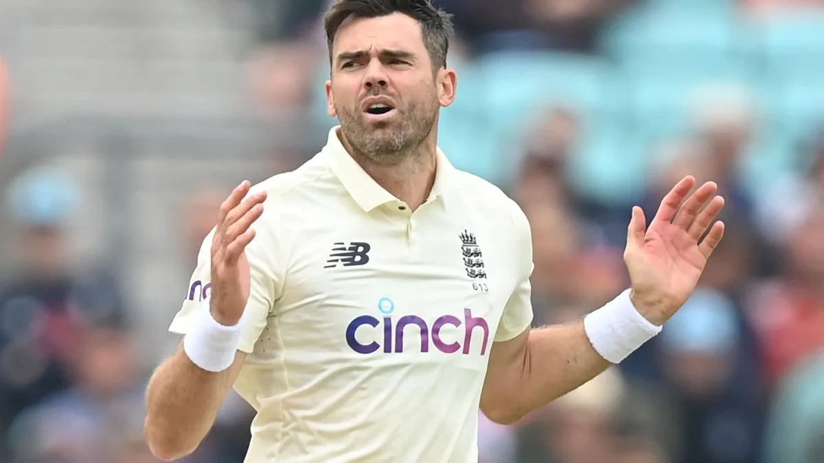 Root Weighs Anderson Fitness Ahead of Final India Test