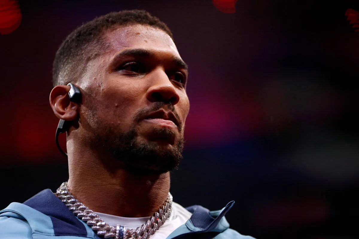 Anthony Joshua Returns to UK After Fatal Nigeria Car Crash