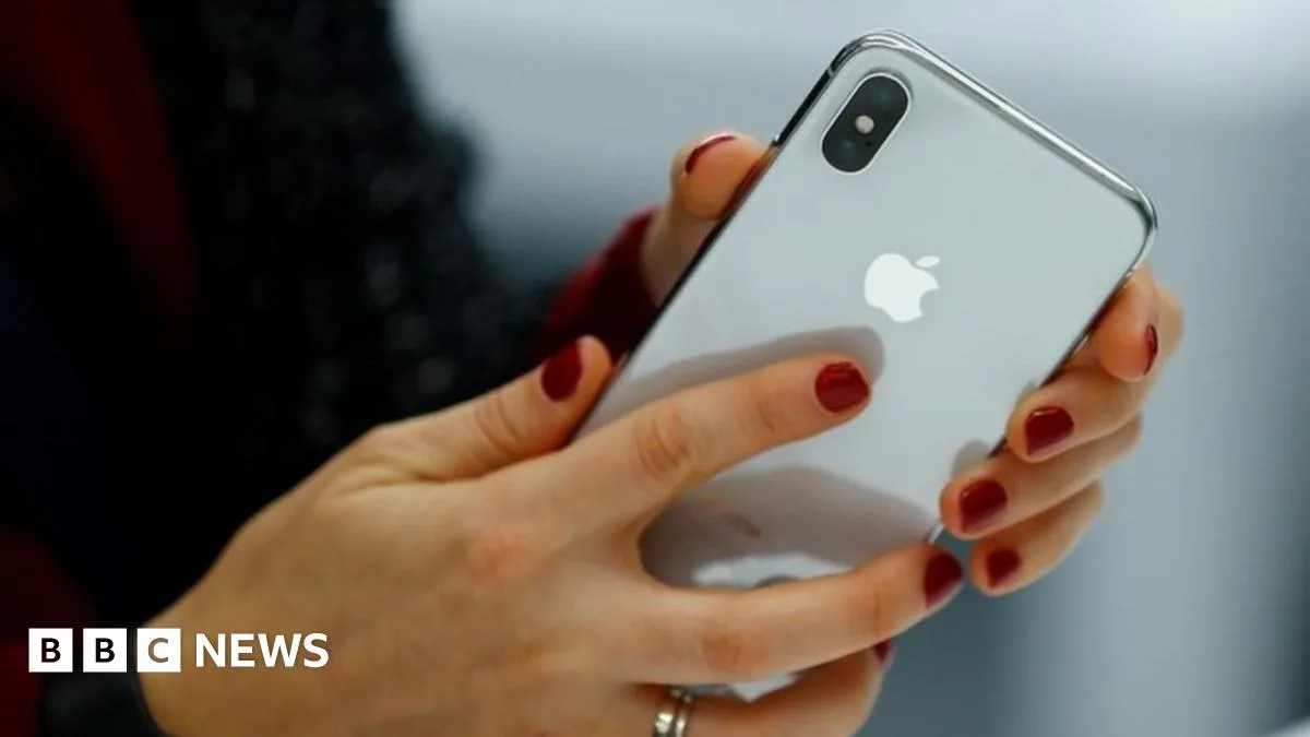 Apple Shares Tumble Over 20% as iPhone Sales Slow