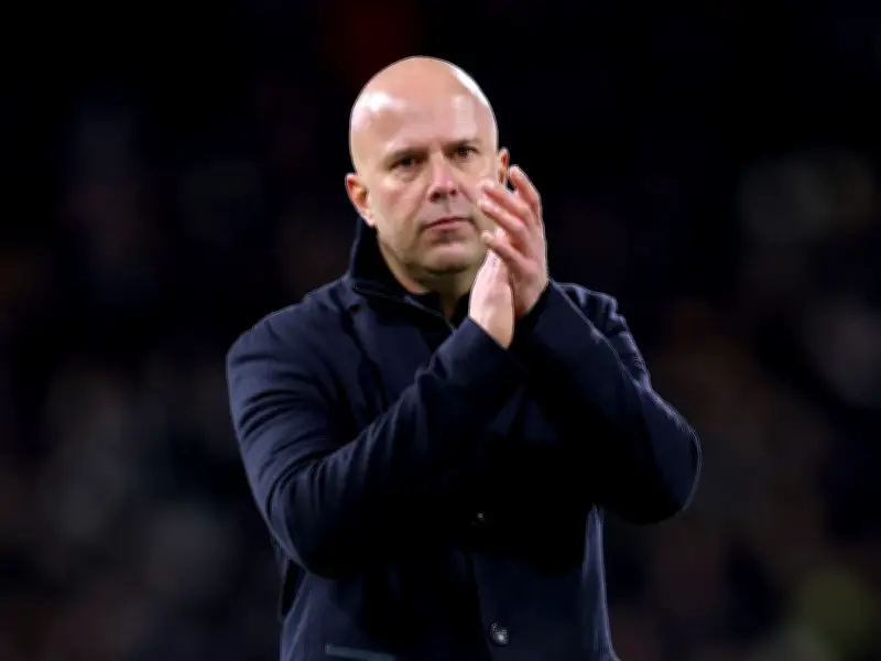 Arne Slot shortlisted for Al-Ahli job after Eddie Howe leaves Newcastle