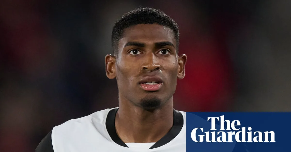 Arsenal Agree £16.5m Deal for Valencia Defender Mosquera