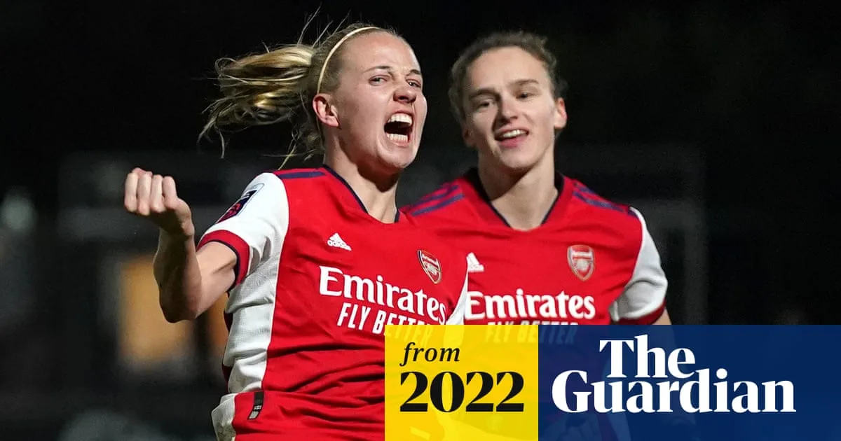 Arsenal come from behind to beat Brighton and extend WSL lead