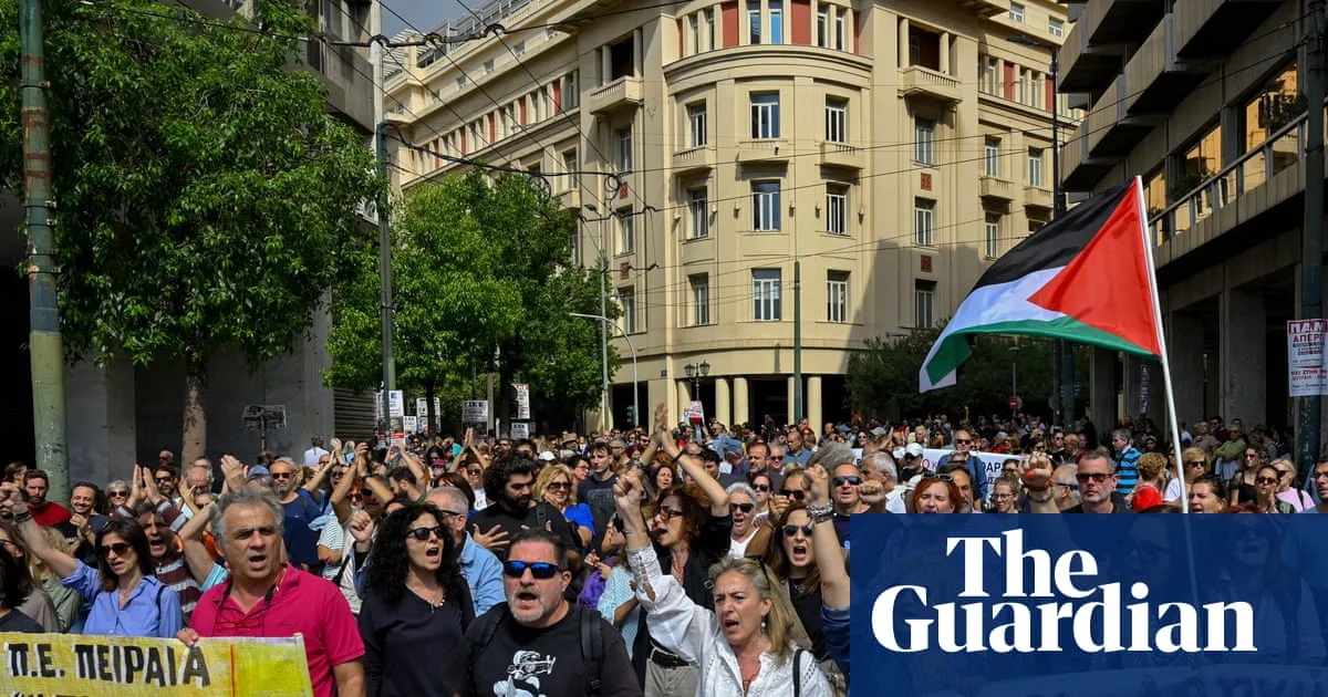 Greece Paralyzed by General Strike Over 13-Hour Work Day Law