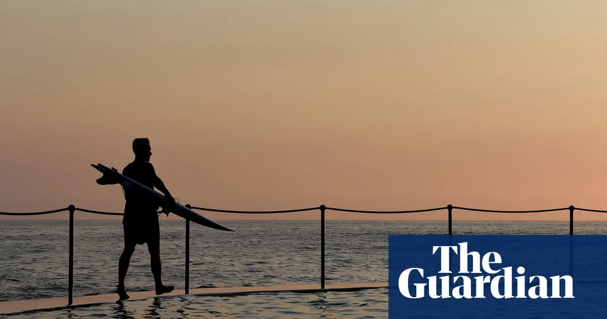 Australia's Christmas Weather: From 41°C Heat to 16°C Chills