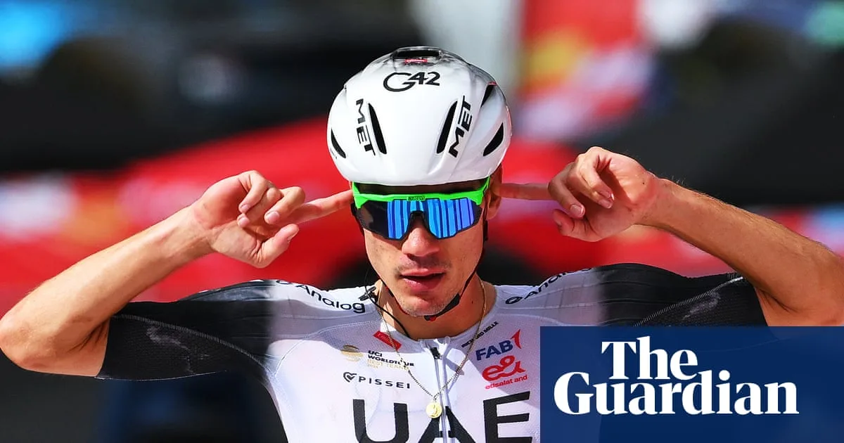 Ayuso Bounces Back to Win First Vuelta Stage in Dramatic Sprint