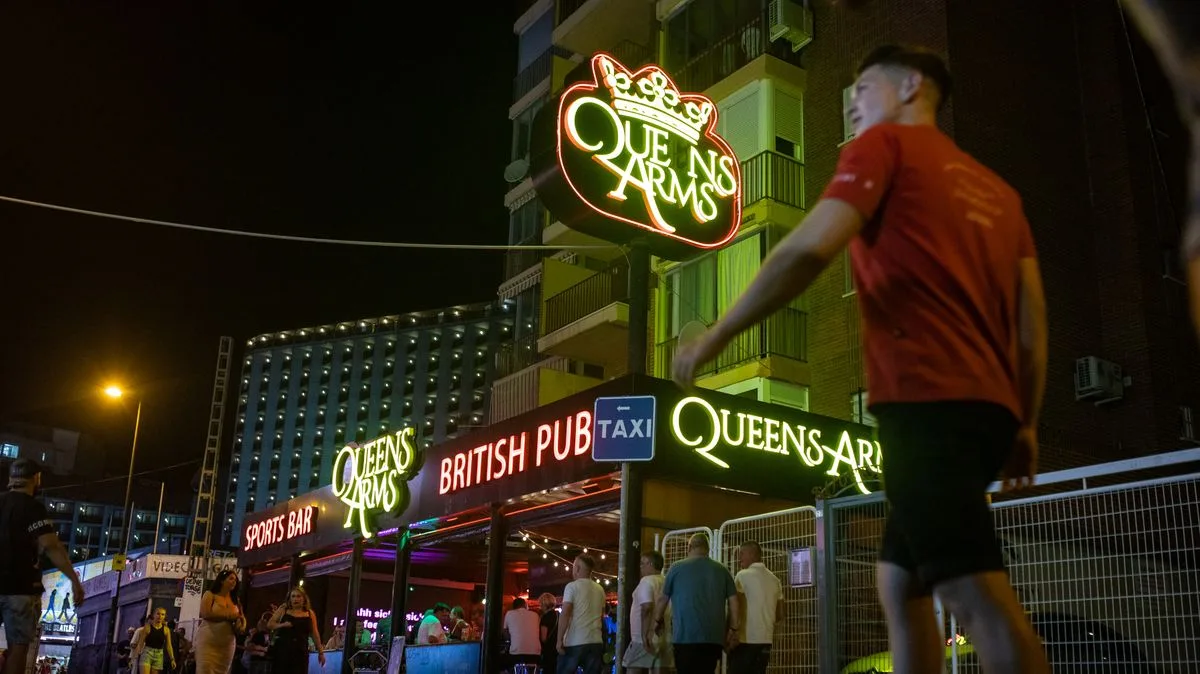 Benidorm Police Warn Tourists After Brit’s Cards Stolen and Used Nine Times
