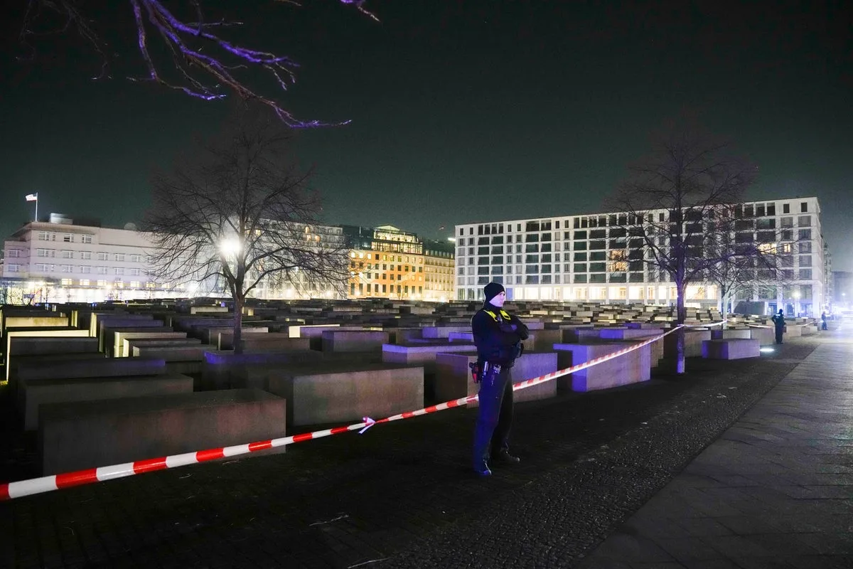 Berlin Arrests Accomplice in Holocaust Memorial Stabbing